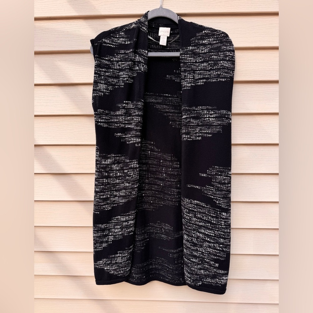 Chicos Woman’s Black and White Open Front Knit Vest Size 0 (4/6) Abstract Print - Picture 2 of 14